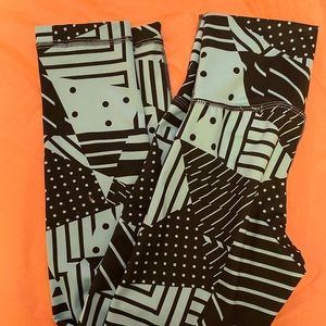 Lululemon Wunder Under Size 4